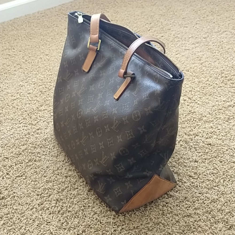 Louis Vuitton Cabas Mezzo